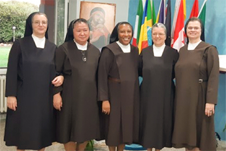 Nuova guida delle Suore Carmelitane Missionarie